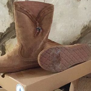 Ugg Laurin Chestnut Boots Brand New